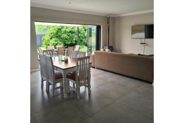 Clarens Escape (Unit 2) Apartment, Clarens - 1