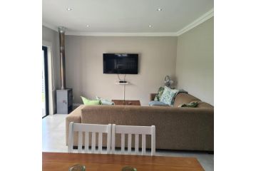 Clarens Escape (Unit 2) Apartment, Clarens - 5