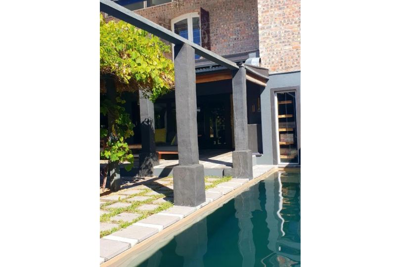 CLEMENT ONE, a villa for family & friends Guest house, Cape Town - imaginea 3
