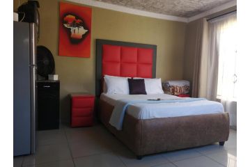 Cloud 9 Accommodation Guest house, Roodepoort - 3