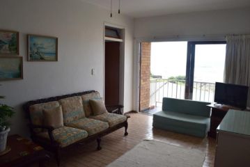 Clover Bay 5 Apartment, Margate - 5