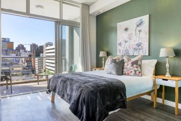 Colourfull City Balcony Apartment, Cape Town - 2