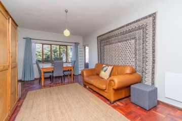 Comfortable 2 Bed Home Apartment, Cape Town - 2