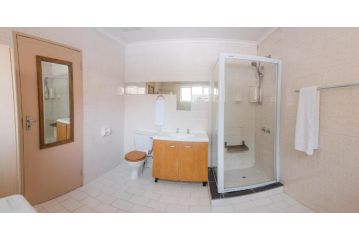 Comfy Menlyn Maine Appartment Apartment, Pretoria - 4