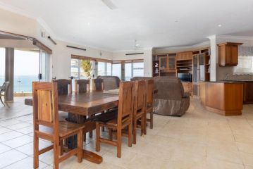 Comp Beach Road 21 - Family Only Apartment, Ballito - 5