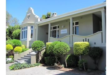 Conifer Beach House Bed and breakfast, Port Elizabeth - 2