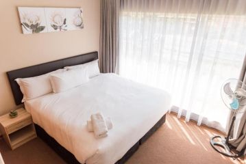 Contemporary Menlyn Maine Villa @ 201 J Villa, Pretoria - 5