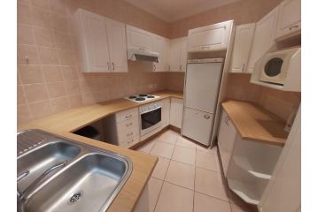 Continental Court 14 Apartment, Margate - 1