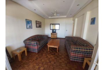 Continental Court 14 Apartment, Margate - 3