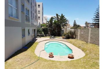 Convenience By The Beach Apartment, Cape Town - 4