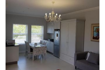 Coral Tree Apartment, Hermanus - 4