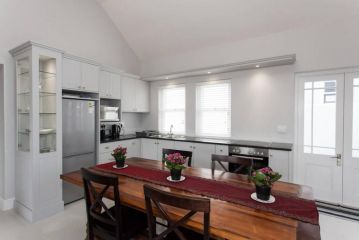 Coral Tree Apartment, Hermanus - 1