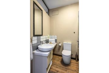 Corporate Apartment Rentals- The Vantage Apartment, Johannesburg - 3