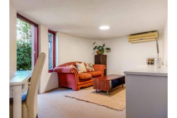 Cosy 1-bedroom rental unit on The Heads Apartment, Knysna - 3