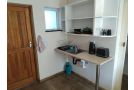 Cosy and sunny 1 bedroom place Apartment, Johannesburg - thumb 3