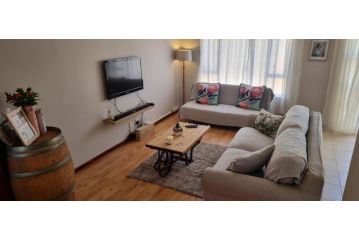 Cosy Beach Townhouse Guest house, Jeffreys Bay - 1