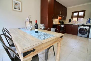 Cosy Beach Townhouse Guest house, Jeffreys Bay - 5