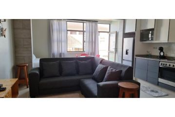 Cosy 1 Bedroom flat Uvongo Beach Apartment, Margate - 4