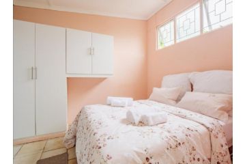 Cosy Siare Garden Unit Apartment, Durban - 5