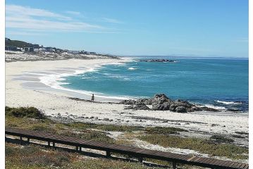 Cottage on Atlantic90 Apartment, Yzerfontein - 1