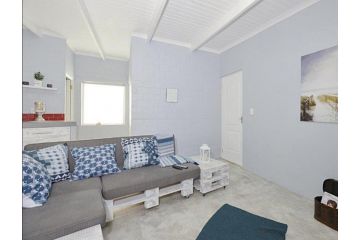 Cottage on Atlantic90 Apartment, Yzerfontein - 2