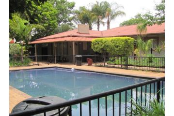 Country Blue Luxury Hotel, Polokwane - 4