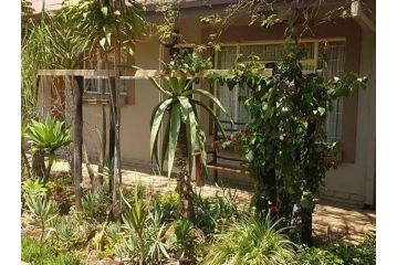 Country Blue Luxury Hotel, Polokwane - 1