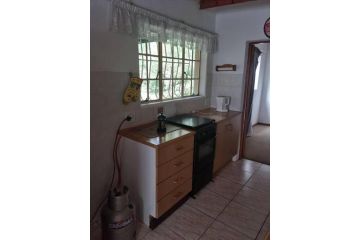 Countryside Garden Cottage, Sleeps 2 Apartment, Midrand - 3