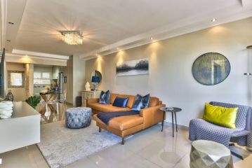 Couples retreat-Modern, Ocean front Gem! Apartment, Cape Town - 2