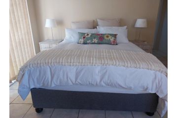 Cenikma Guest Suites - Couples Room Apartment, East London - 2