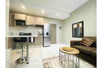 Cozy 1 bedroom apartment with free wi-fi Apartment, Johannesburg - 5