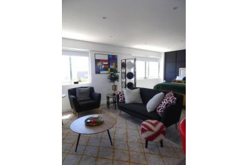 Cozy 1 bedroom studio Apartment, Cape Town - 3