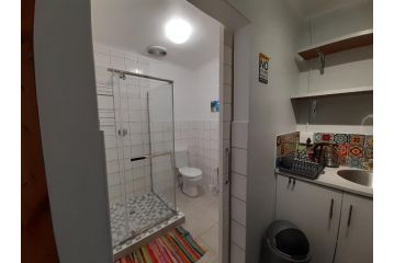 Century City Tiny Home Apartment, Cape Town - 5