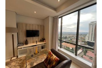 Cozy 2 bedroom apartment at Sandton Skye Apartment, Johannesburg - 4