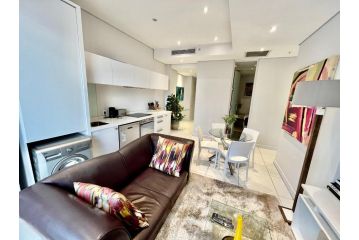 Cozy 2 bedroom apartment at Sandton Skye Apartment, Johannesburg - 1