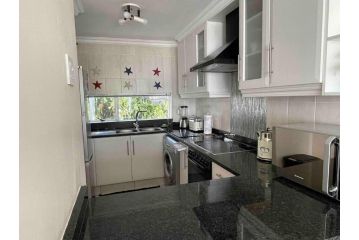 Cozy, 2 bedroom beachfront apartment Apartment, Ballito - 5