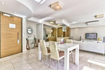 Cozy Apartment, WiFi, Centrally Located Apartment, Cape Town - 5