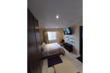 Cozy Bachelor Pad Guest house, Cape Town - 4