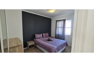 Cozy corner apartment Muizenberg Apartment, Cape Town - 1