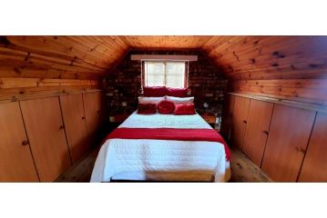 Cozy Cottage +/- 500m from the beach Apartment, Cape Town - 1