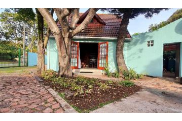 Cozy Cottage +/- 500m from the beach Apartment, Cape Town - 2