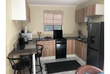 Cozy One bedroom garden cottage Apartment, Roodepoort - 5