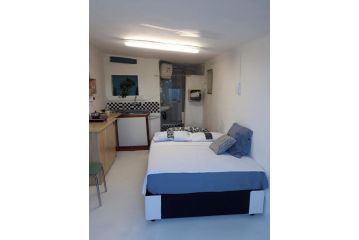 Cozy Private En Suite Studio Apartment, Cape Town - 2