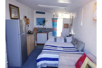 Cozy Private En Suite Studio Apartment, Cape Town - 1