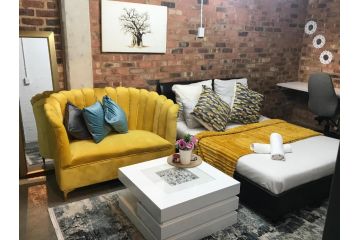 Craftsmanship Apartment, Johannesburg - 1