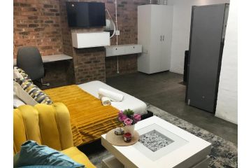 Craftsmanship Apartment, Johannesburg - 3