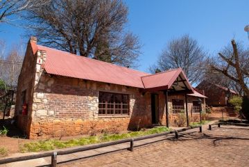Crimson Cottage Apartment, Dullstroom - 2
