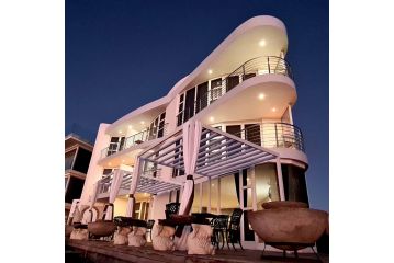 Crystal Lagoon Lodge Guest house, Langebaan - 4