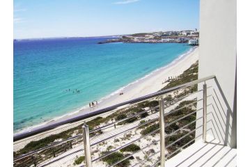 Crystal Lagoon Lodge Guest house, Langebaan - 1