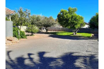 Dagbreek Guest house, Beaufort West - 4
